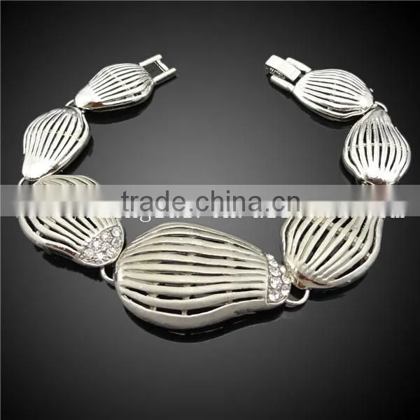 hand made khaleej dubai silver jewelry