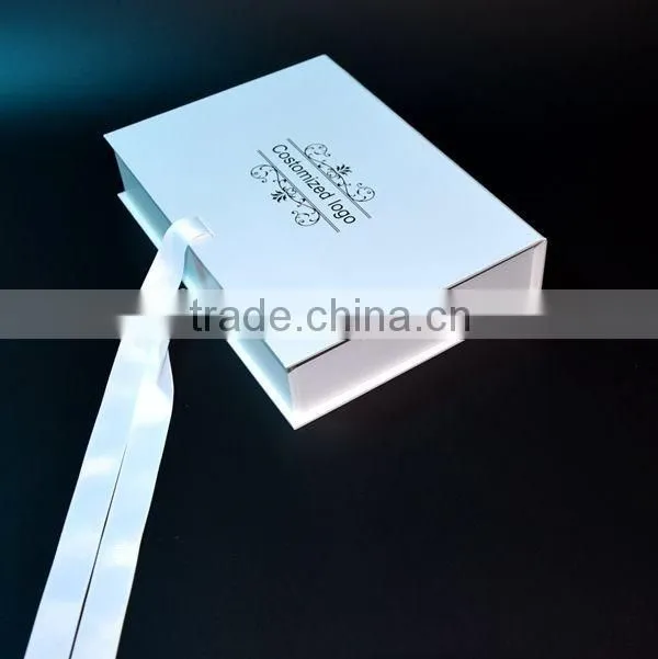 Logo costom folding box white board ribbon closures