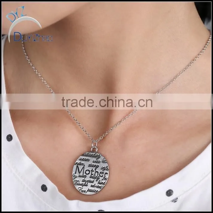 Hot sell latest fashion pendant with mother holiday gift