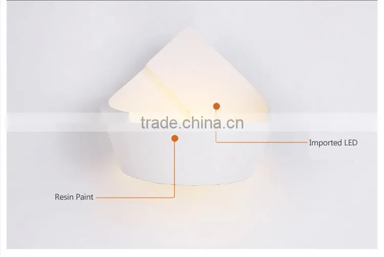 220V AC Modern Wall Lamp SMD5730 White Color Iron LED Wall Lamps