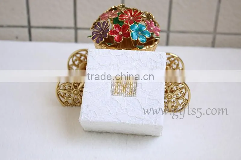 Latest design Lace fabric jewelry box bracelet box with beaded name plate of M