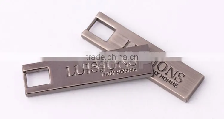 Embossed letter zipper slider die casting mould