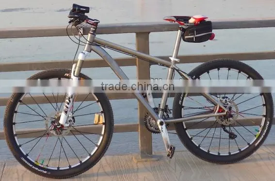 Titanium bike frame and titanium alloy bar handbar