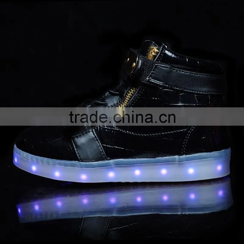 2017 New Chargeable Flash Night Luminous Sneakers Children white black color Light Up shoes for girls and boys sheos