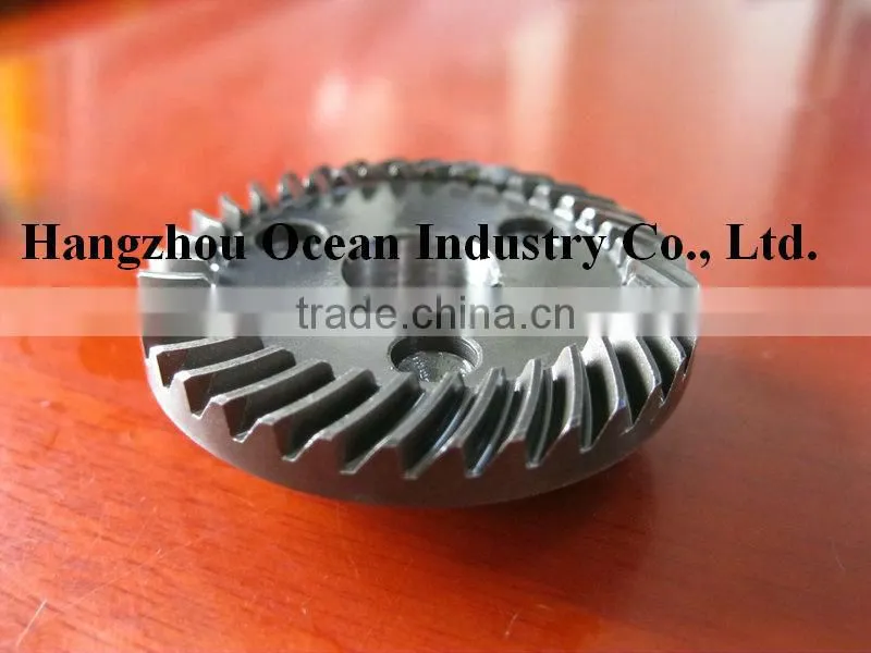 Spiral bevel gear for hobbing machines