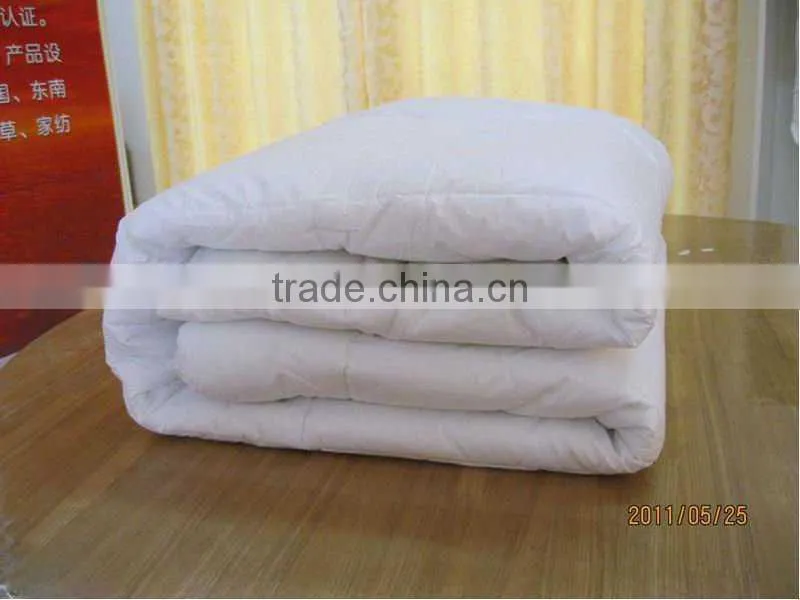 Luxury and Modern hotel Microfiber Comforter