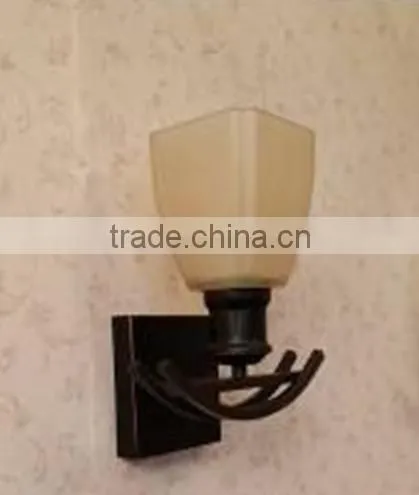 high quality top sale modern European wall lamp for home lighting Model RT W8209-1
