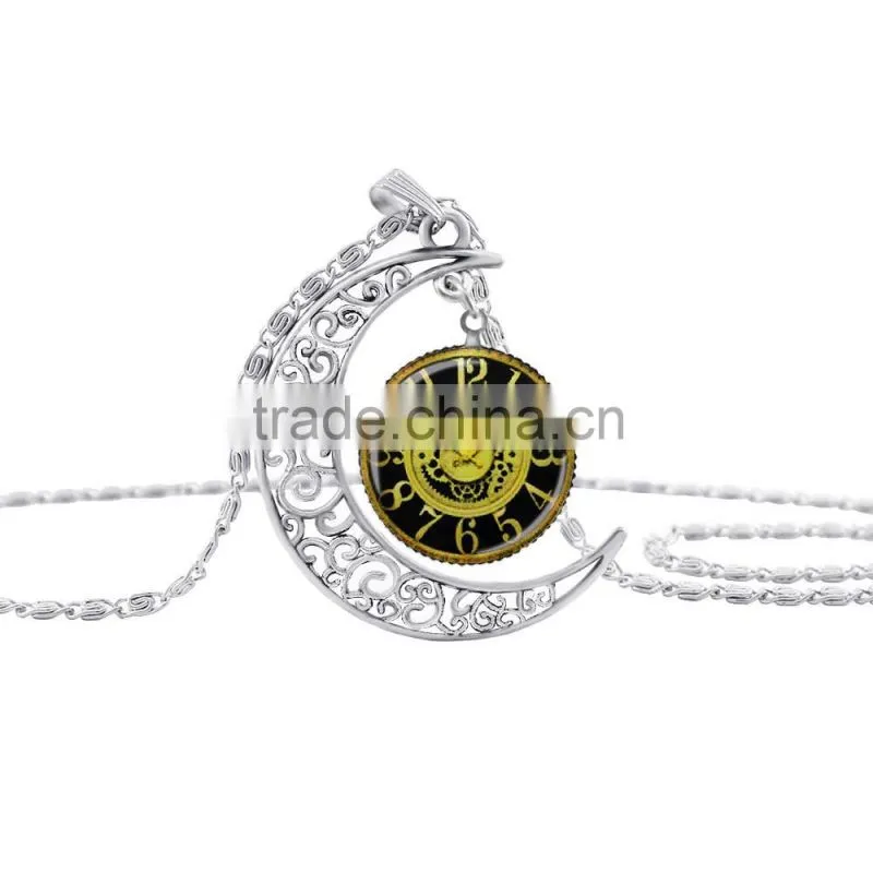 High Retro Sweater Chain Pendant Yin Yang Pattern Glass Cabochon Necklace