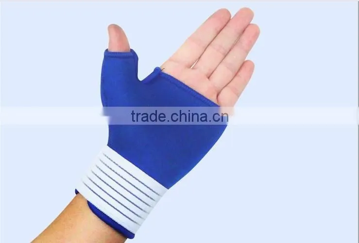 Sport hand protection gloves for sports