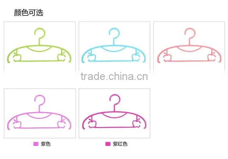 Plastic cloth hanger