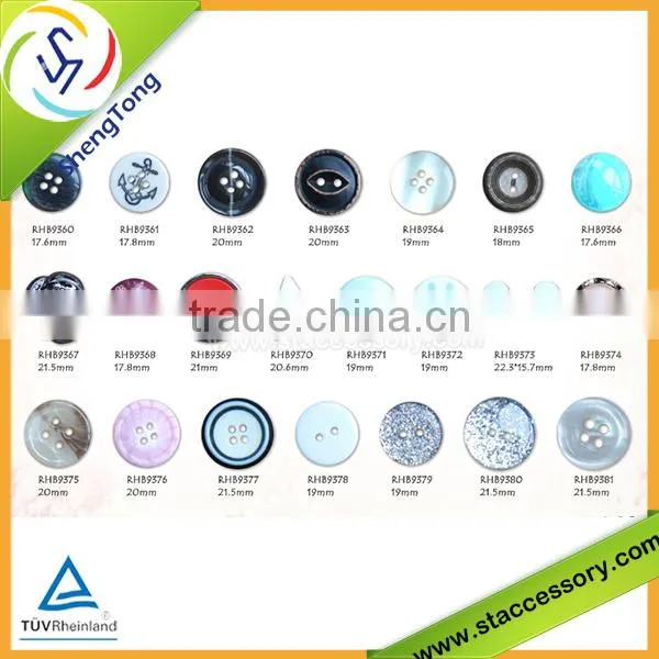 Popular 4 hole plastic button for garment