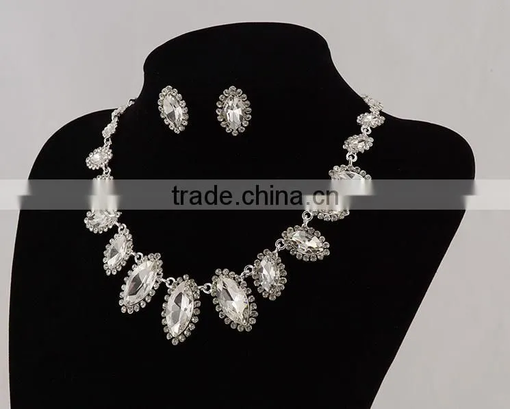 Latest Fashion Having Stock Diamond Necklace and Earring Jewelry Set