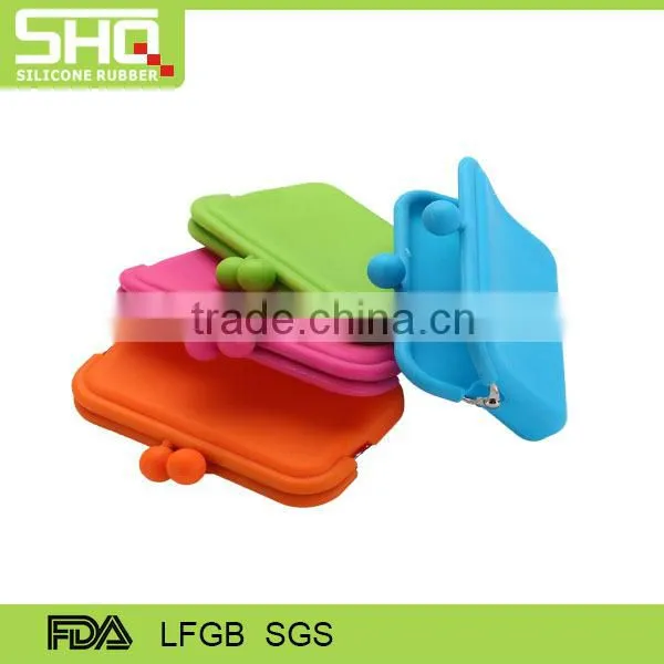 Colorful silicone jewelry pouch