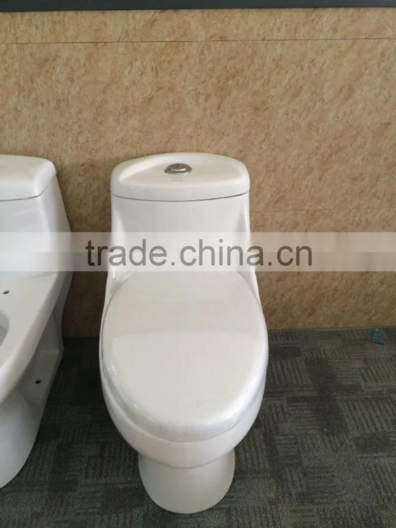 8247 China bathroom one piece siphonic toilet bowl