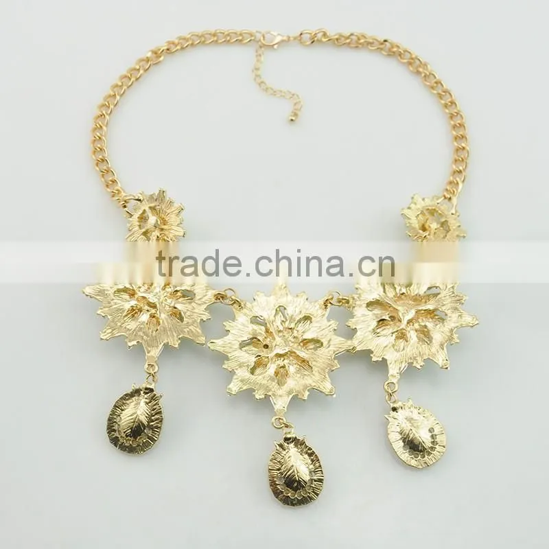 Fashion jewelry sets gold plated resin flower design necklace and earring diamond jewelry set