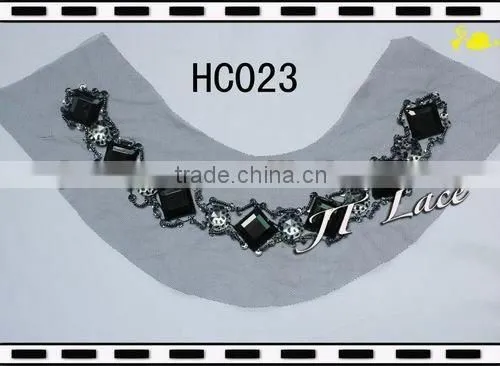 Fashion neck trims motif
