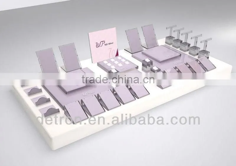 High-class glass case for jewelry