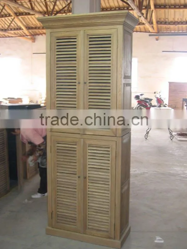 solid oak chest/cabinet
