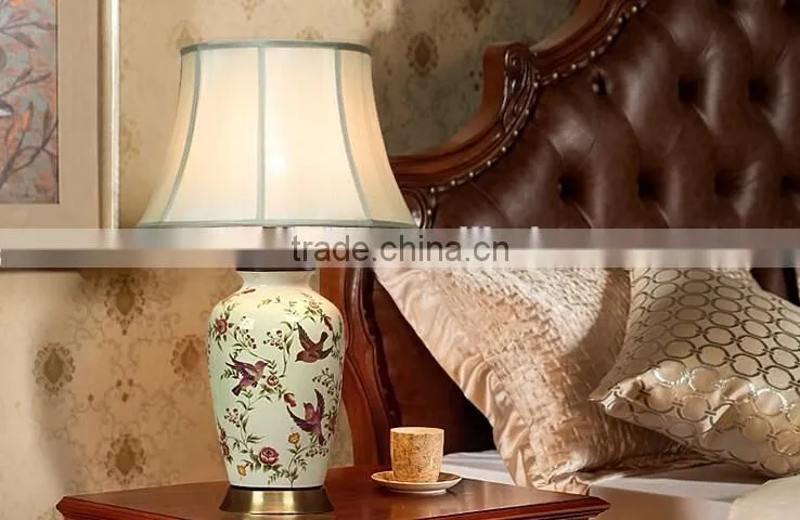 Metal Base In Antique Brass Printing Birds Ceramic Body With Fabric Lampshade Vintage Style Decorative Table Lamp