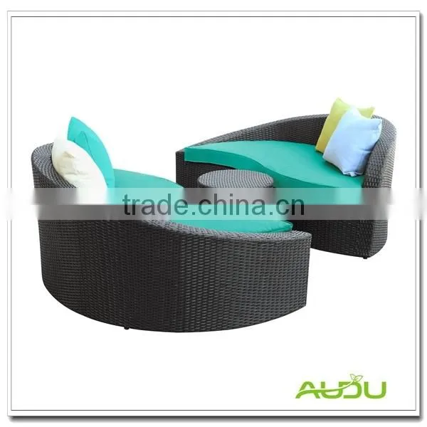 Audu Black Daybed/Black Rattan Half Moon Daybed