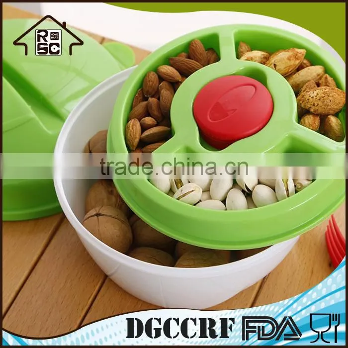 Multifunctional lunch box with folk compartments cutlery set