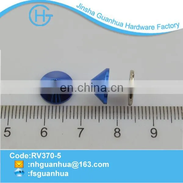 New design high quality fancy screw spike