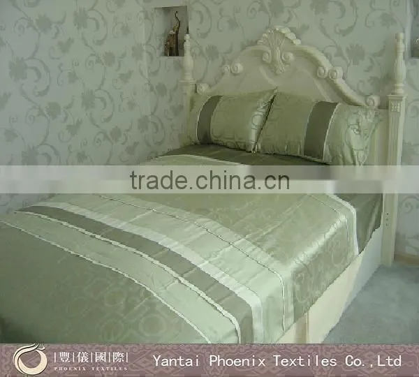 2013 newest embroidery bedspread set