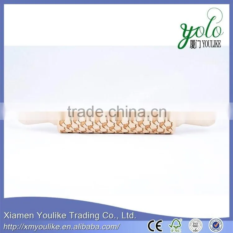 eco-friendly bamboo rolling pin with engraved camel pattern