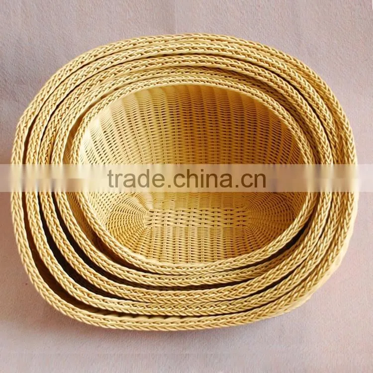 Multi sizes washable plastic rattan woven funny pet basket wholesale dog beds