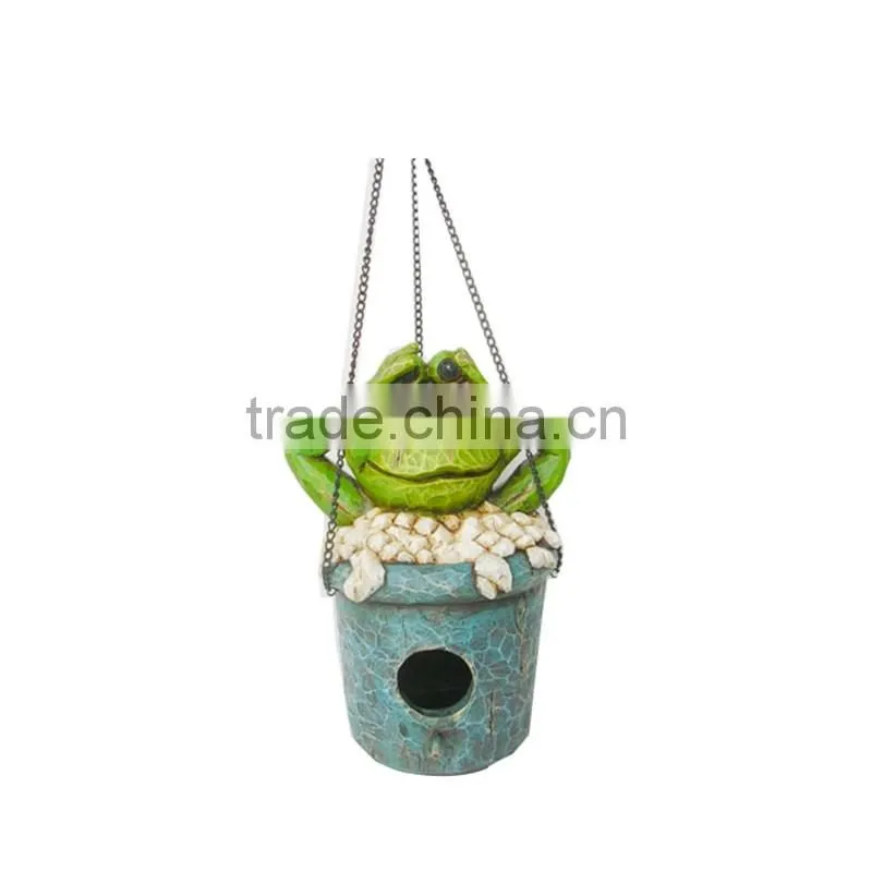 garden ornament frog figurine
