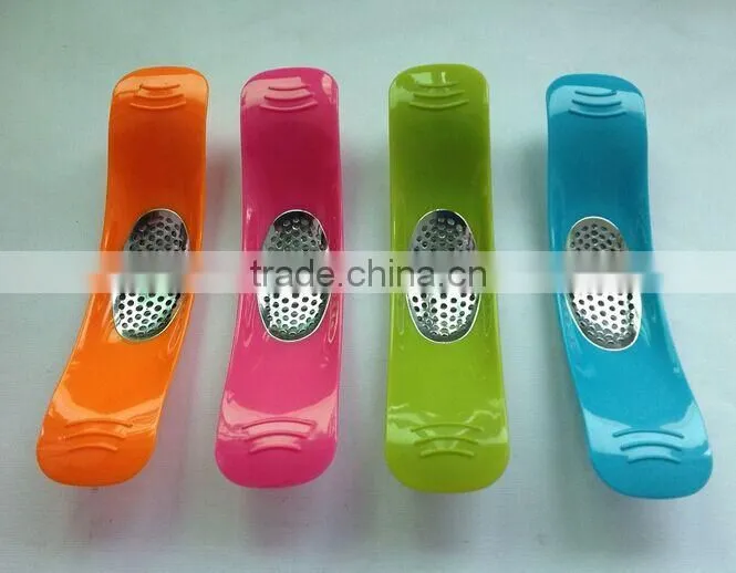 Promotional kitchen tool Garlic press/ Garlic crusher/ Garlic rocker