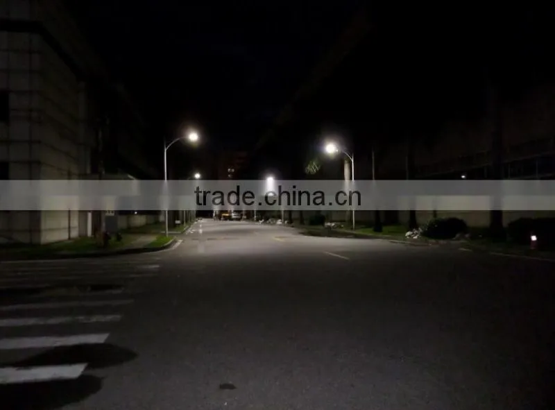 Modular Design, 100-140lm/W, Meanwell Driver, Lens Kit for Different Beam Angle, CE Rohs Approved 40W LED Street Light