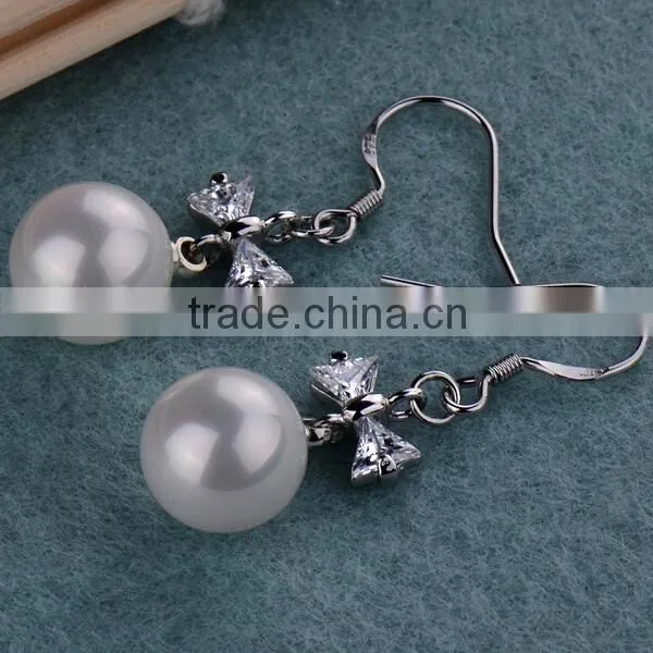 European and American fashion style imitation pearl earrings gold plated dangle earrings