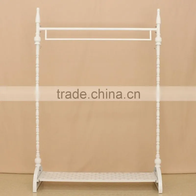 Factory provide directly hot sale metal clothes hanging rack for display