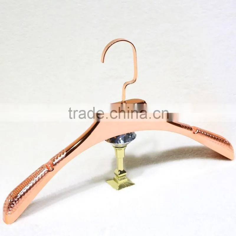 Fashion golden plastic clothes hanger manufacture price
