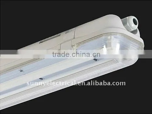 waterproof lighting fixture