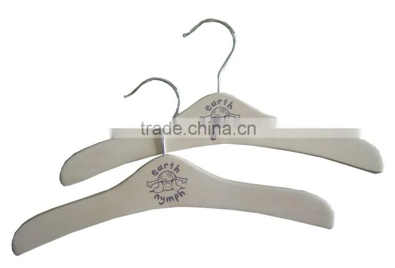 Luxury suit wood hanger,High quality clothing hanger,clothing hanger stand