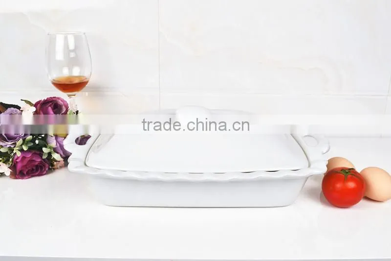 15.5" Square white ceramic bakeware with lid