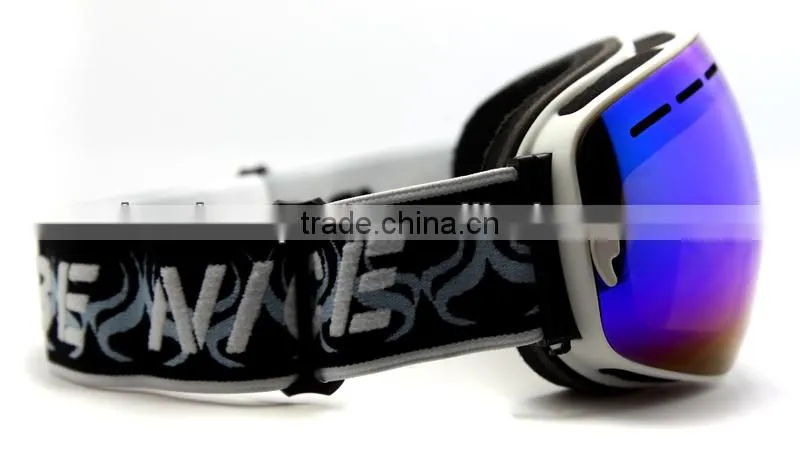 TPU frame and smoke REVO red lens snowboard goggles