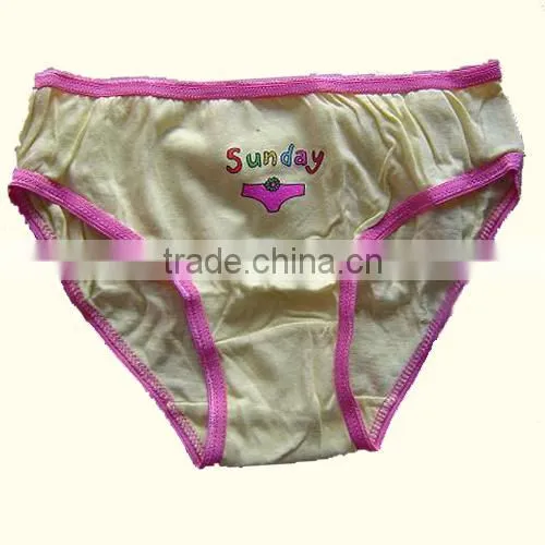 Fashion and 100 cotton girls in brief boxers