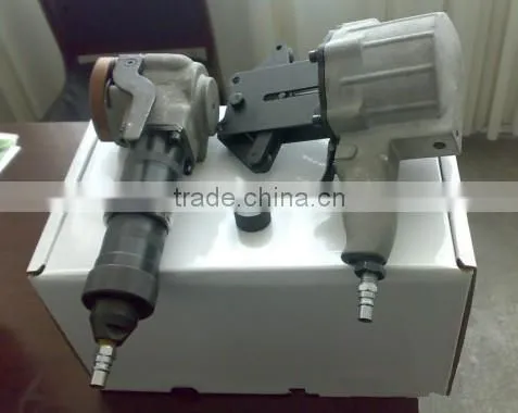 Separate steel belt pneumatic baling press
