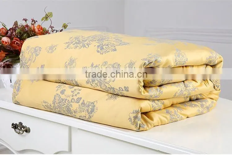 100% silk quilt with jacquard yellow flower