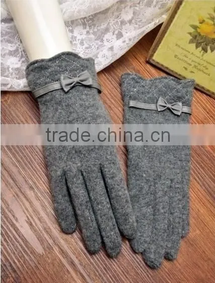 2016 Fashion New Design Wholesale Wool Gloves