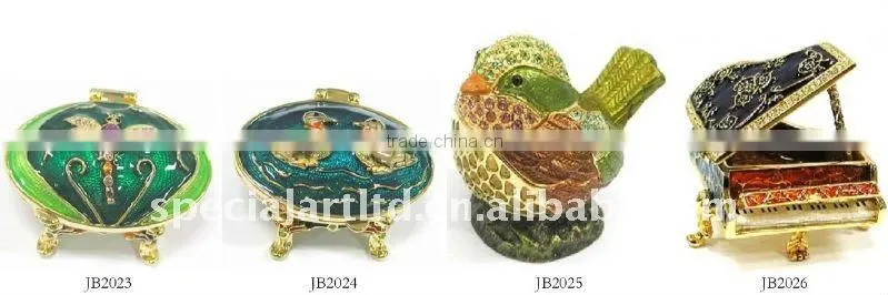 metal crystal heart jewelry box with magnet closure,good quality and various designs,passed SGS factory audit