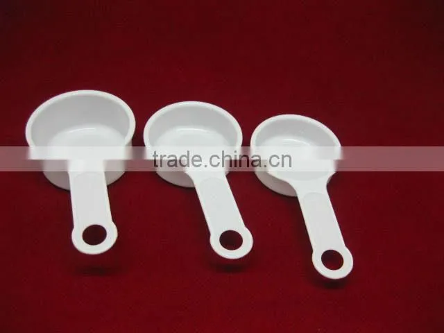 Plastic neasuring spoon set