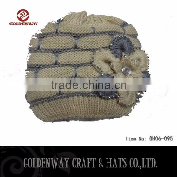 Hot Selling Women Knitted Beanie with Big Flower