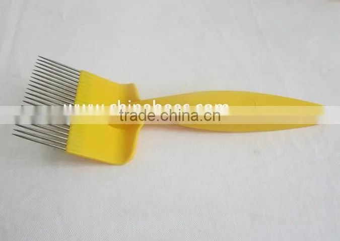 bekeeping equipment uncapping fork