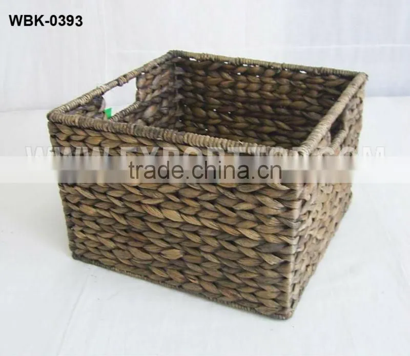 Set of 3 water hyacinth oval shape baskets