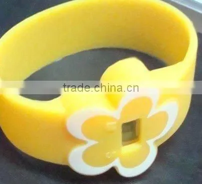 Hot!!! Delicate Digital Silicone Watch