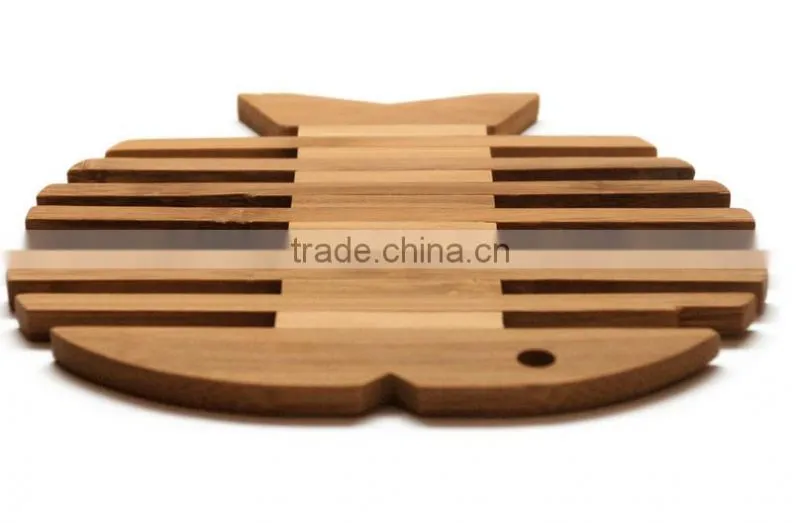 Fish Shape Wooden Trivet Wooden Placemat 2016 New Design Pot Holder Hot Sale Solid Wood Kitchenware for Kids